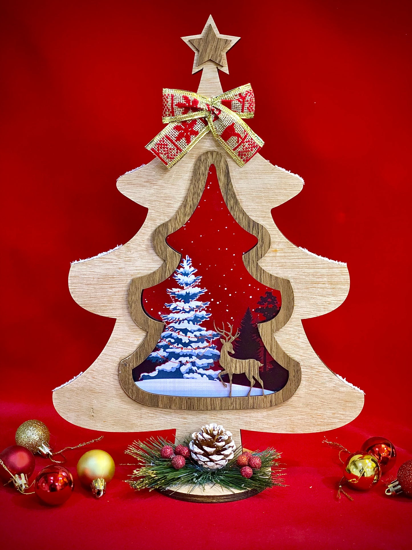 Christmas Tree & Wooden Reindeer - Standing Wooden Tree